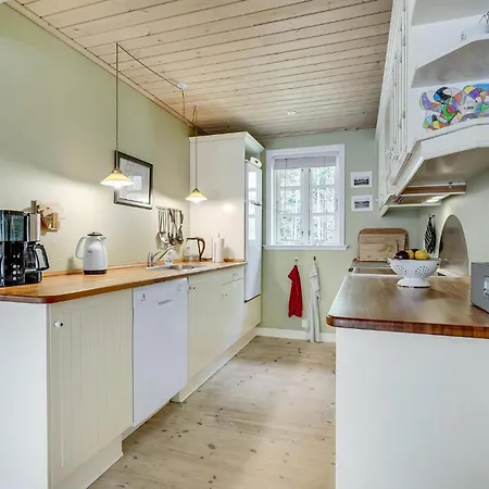 Holiday home Stunning In Blavand With Wifi *